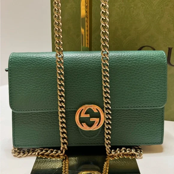 🤩SOLD🤩 Gucci Wallet on Chain - Picture 2 of 10